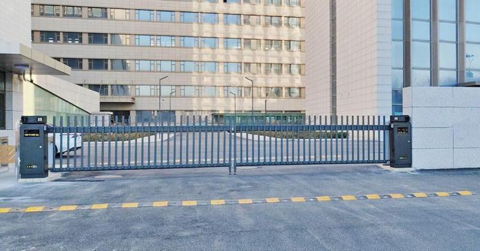 企業空降閘